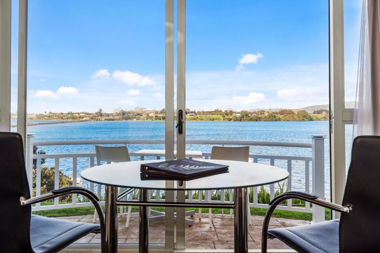 Мотель The Tauranga On The Waterfront Екстер'єр фото